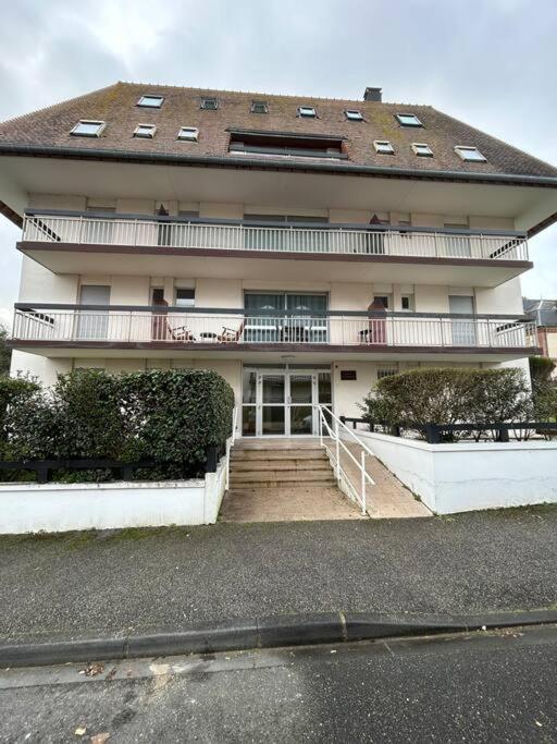 Les Cormorans - Studio Refait A Neuf A 2 Pas De La Mer Cabourg Exterior foto